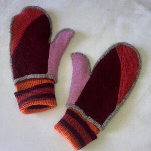 Pistil Rumor Mitten